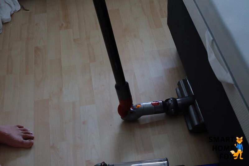 Пылесос под кроватью с гибким адаптером